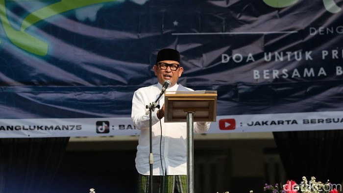 Ribuan jamaah memadati Masjid Raya KH. Hasyim Asy’ari, Jakarta Barat, Minggu (28/9/2025), dalam doa bersama untuk Presiden Prabowo Subianto.
