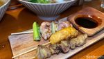 Mantan Corporate Chef Buka Warung Makan, Jual Ramen Kaki Lima Enak!