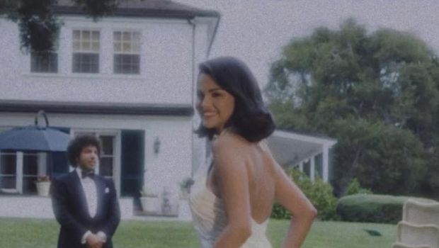 Selena Gomez dan Benny Blanco Menikah.