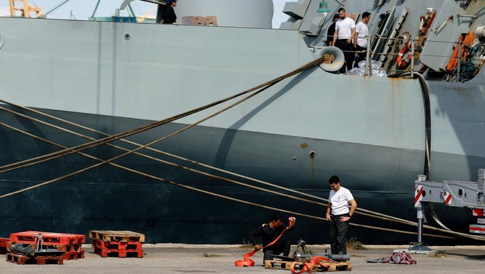 Spain's warship 'Furor', a military vessel set to join in a supporting role the Global Sumud Flotilla seeking to deliver aid to Gaza after it was attacked by drones off Greece, is docked at the port of Cartagena, Spain September 25, 2025. REUTERS/Susana Vera