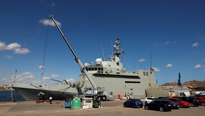 Spain's warship 'Furor', a military vessel set to join in a supporting role the Global Sumud Flotilla seeking to deliver aid to Gaza after it was attacked by drones off Greece, is docked at the port of Cartagena, Spain September 25, 2025. REUTERS/Susana Vera