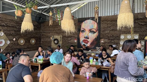 Suasana di Paon Mbok Yan, Denpasar, Bali, Minggu (28/9/2025). (Foto: Rizki Setyo/detikBali)