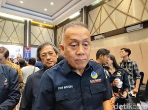 Konsisten Kawal Aspirasi Rakyat, Saan Mustopa Raih detikJabar Awards 2025