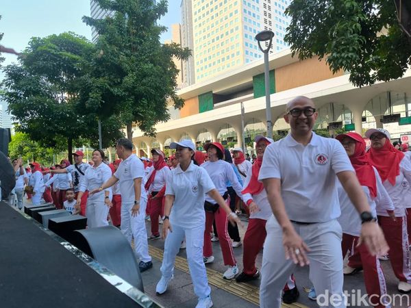 Ramai-ramai Periksa Kesehatan Gratis Bareng YJI, Warga Kaget Tensi-Kolesterol Tinggi