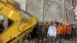 Sejumlah Alat Berat Dikerahkan ke Lokasi Bangunan Ponpes Al Khoziny yang Ambruk