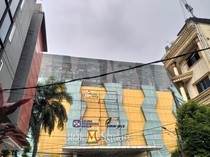 Seru-seruan di Blok M Square: Icip Kuliner Viral, Beli Buku, Dengar Musik