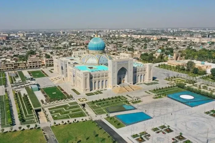 Center for Islamic Civilization (CIC) di Uzbekistan.