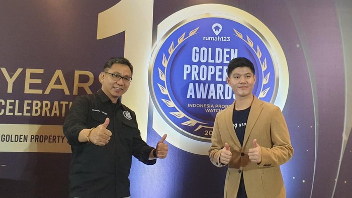 CEO Indonesia Property Watch Ali Tranghanda dan VP Marketing Rumah123 Andry Law dalam Press Conference Golden Property Awards 2025: The Legacy.