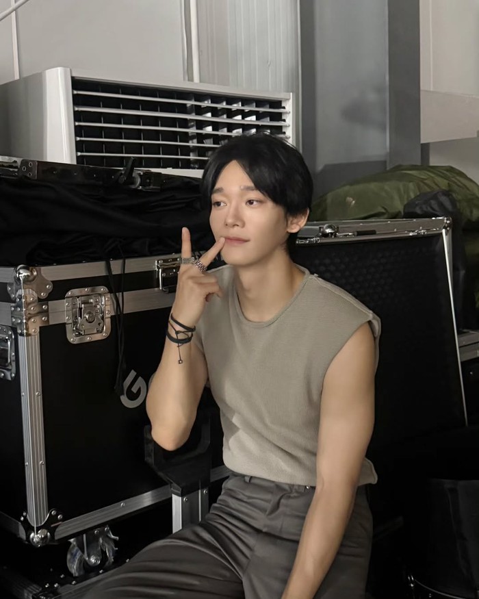 Chen EXO comeback dengan album baru Arcadia.