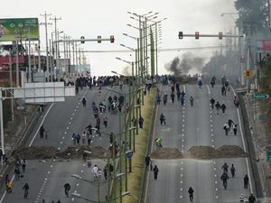 Ekuador Mencekam, Demo BBM Tewaskan Demonstran-17 Tentara Disandera
