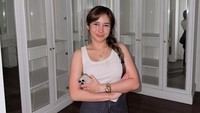 Dilan Janiyar memperlihatkan salah satu kamarnya yang ada lemari besar. (Foto: dok Instagram dilanjaniyar)
