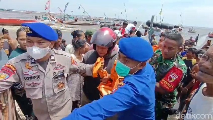 Dua Pencari Kerang Perempuan Tewas Usai Perahu Terbalik di Sidoarjo