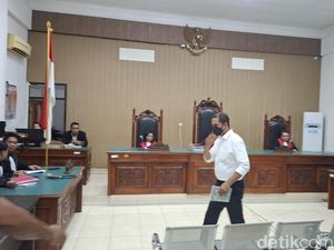 Pengacara Minta Eks Kapolres Ngada Dilepaskan meski Terbukti Cabuli 3 Bocah