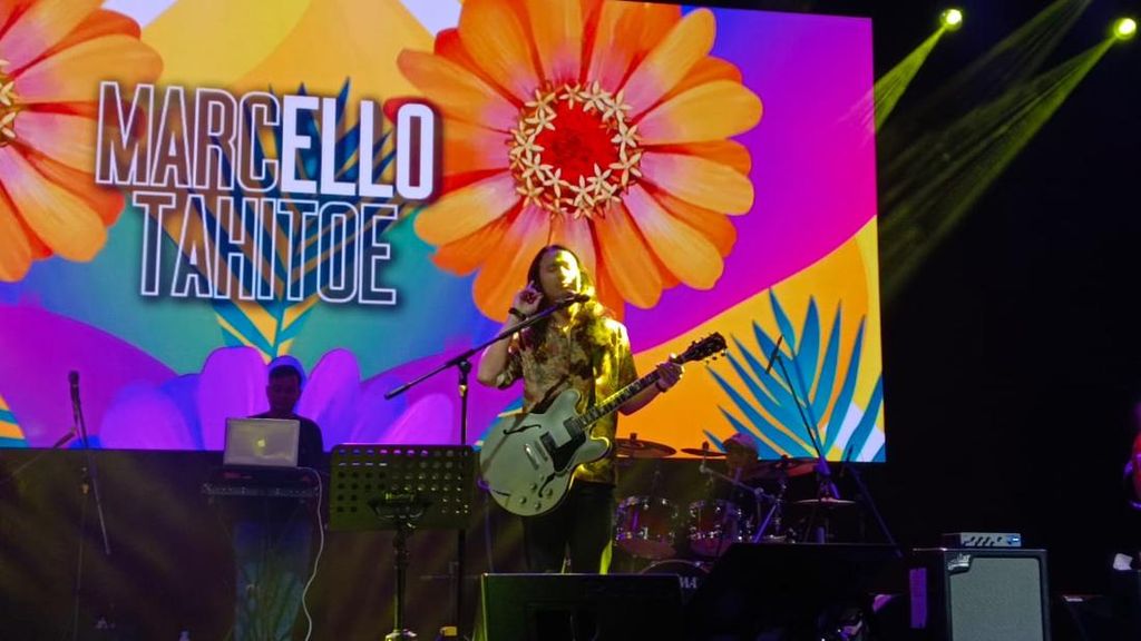 Ello Tumpahkan Rindu Lewat Lagu Sang Ibu