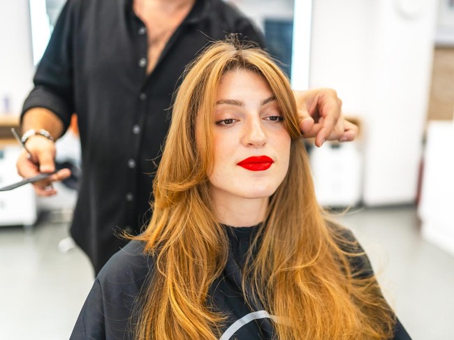 Gaya Rambut yang Bikin Wajah Tampak Tua