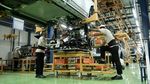 Lihat Perakitan Mobil Geely di Purwakarta