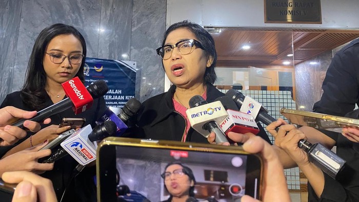 Irman Chaniago (kedua dari kiri)-(Dwi/detikcom)