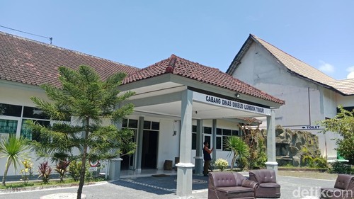 Kantor KCD Dikbud Lombok Timur, Nusa Tenggara Barat (NTB), Senin (29/9/2025). (Sanusi Ardi W/detikBali)