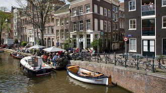 Amsterdam Masih Jadi Kota Terfavorit Turis di Belanda