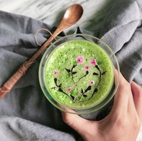 Kalau latte art-nya sebagus ini, rasanya nggak tega deh, buat minumnya. Ya sudah, jangan lupa difoto dulu, ya.