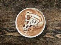 Kalau latte art-nya sebagus ini, rasanya nggak tega deh, buat minumnya. Ya sudah, jangan lupa difoto dulu, ya.