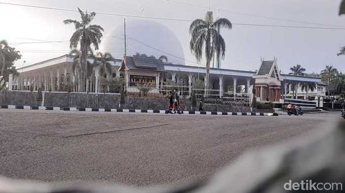 Masjid seribu tiang atau Masjid Agung Alfalah Jambi