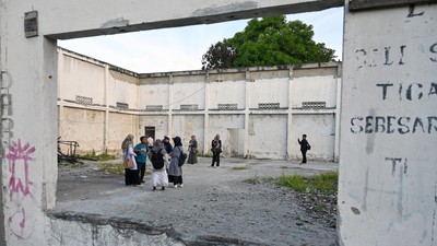 Menapak Jejak Sejarah di Sisa Taman Hiburan Umum Palu