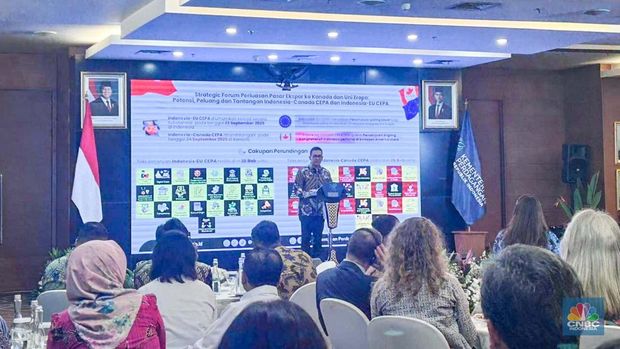 Menteri Perdagangan (Mendag) Budi Santoso dalam acara Strategic Forum ‘Perluasan Pasar Ekspor ke Kanan dan Uni Eropa’ di Auditorium Kemendag, Jakarta, Senin (29/9/2025). (CNBC Indonesia/Martyasari Rizky)