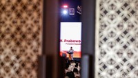 Dalam pidatonya, Prabowo menyinggung dinamika politik pada Pilpres 2024. Ia mengakui sempat tidak mendapat dukungan PKS yang kala itu mengusung Anies Baswedan sebagai calon presiden.