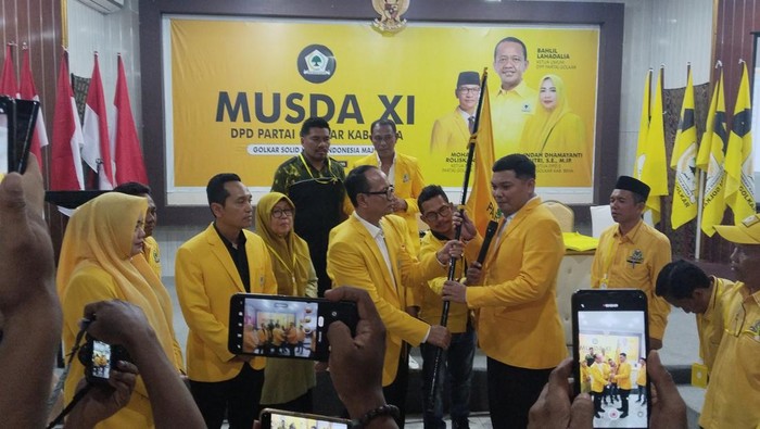 Muhammad Putera Ferryandi (Dae Yandi) ditetapkan sebagai ketua dalam Musda DPD II Golkar Kabupaten Bima, Senin, (29/9/2025). (Dok. Rafiin/detikBali)