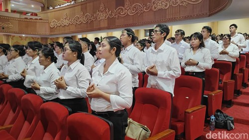 Pelantikan PPPK lingkup Pemkab Badung di Balai Budaya Giri Nata Mandala, Puspem Badung, Senin (29/9/2025). (Foto: Agus Eka/detikBali)