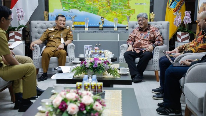Pertemuan Deputi Pengelolaan Sampah KLHK, Ade Palguna Ruteka dengan Pemprov Jateng di Kantor Gubernur Jateng, Kota Semarang, Senin (29/9/2025).