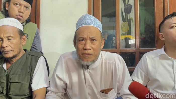 Pengasuh Ponpes Al Khoziny, KH Abdus Salam Mujib