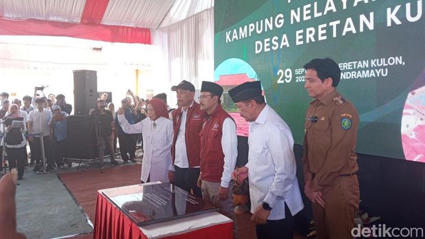 Peresmian Kampung Nelayan Sejahtera untuk warga Desa Eretan Kulon, Indramayu yang terdampak banjir rob.