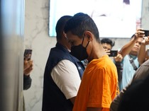 Ustaz Bejat di Bekasi Minta Video Anak Angkat Mandi Setiap Minta Uang