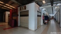 Los pedagang pasar kosong melompong.