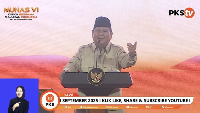 Presiden Prabowo Subianto saat pidato di puncak acara Munas ke-VI PKS di Hotel Sultan, Jakarta Pusat, Senin (29/9/2025).
