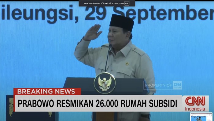 Presiden Prabowo Subianto memberi hormat kepada eks OB/Repro CNN Indonesia