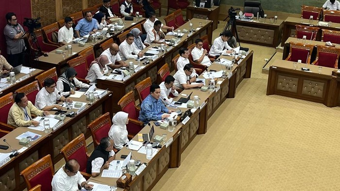 Rapat perdana Menpora Erick Thohir dan Komisi X DPR RI di Kompleks Parlemen, Senayan. (Anggi Muliawati/detikcom)