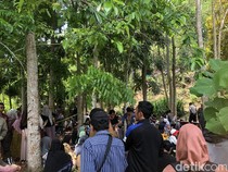 Ratusan Keluarga Brigadir Esco Nonton Rekonstruksi Pembunuhan