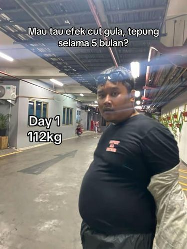 Pria ini membagikan perjalanannya menurunkan berat badan dari 112 kg menjadi 82 kg, dalam waktu enam bulan. Postingan tersebut langsung viral di media sosial.