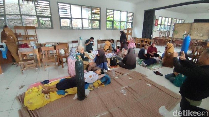 Siswa SMPN 4 Pamarican diduga mengalami gejala keracunan usai santap MBG