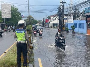 Halaman RSUD Kabupaten Bekasi Sempat Banjir Usai Hujan Deras, Tinggi Air 15 Cm