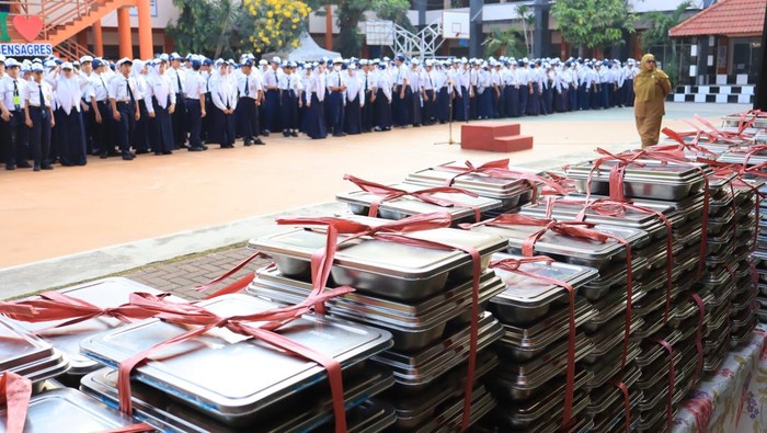 SMP Negeri 1  Gresik Mulai Laksanakan Program Makan Bergizi Gratis