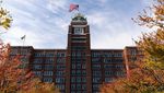 Starbucks Tutup Ratusan Gerai, Termasuk Roastery Ikonik Seattle AS