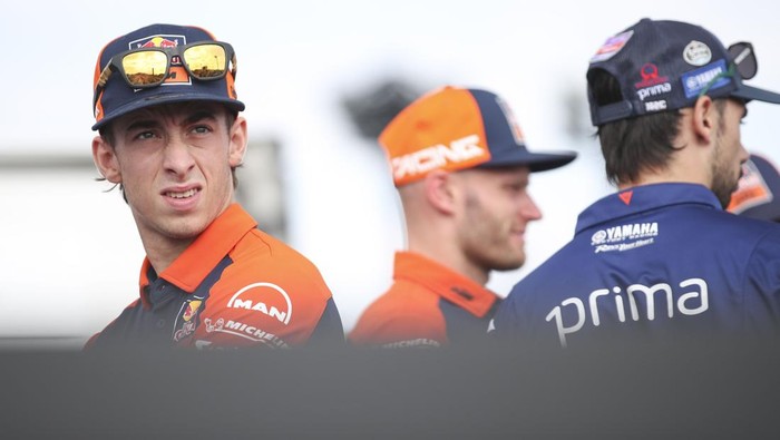 MOTEGI, JAPAN - SEPTEMBER 28: Pedro Acosta of Spain riding the Red Bull KTM Factory Racing bike (37) during the MotoGP of Japan race at Twin Ring Motegi on September 28, 2025 in Motegi, Japan. (Photo by Gold & Goose Photography/Getty Images)