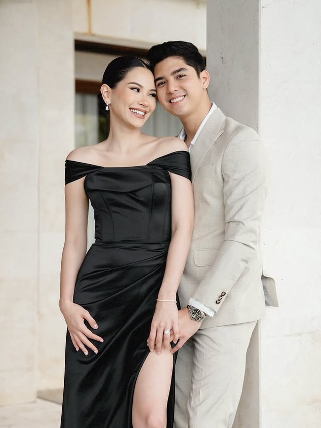 Hubungan Al Ghazali dan Alyssa Daguise menjadi salah satu kisah cinta paling disorot publik. Setelah menjalin asmara bertahun-tahun, keduanya sempat memutuskan berpisah pada 2022. Di 2025, pasangan ini resmi menikah dan memulai kehidupan baru sebagai suami-istri. Kebahagiaan mereka semakin lengkap dengan kabar kehamilan Alyssa yang kini tengah menantikan kelahiran anak pertama. Foto: Instagram @alyssadaguise