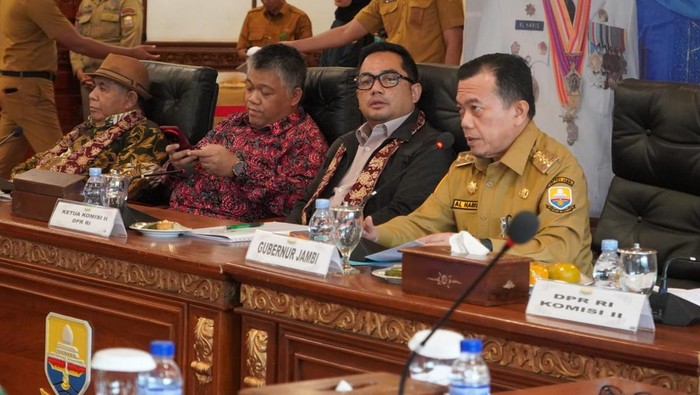 Al Haris saat jalani dialog bersama Komisi II DPR RI di Jambi