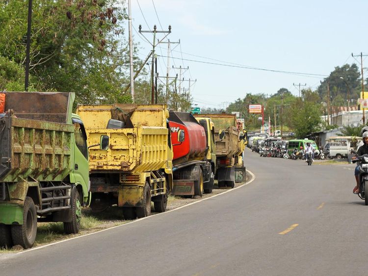 BBM Langka, Warga Ngada NTT Antre hingga Tiga Hari