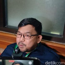 Bedu Bicara Soal Perceraian dengan Anggie